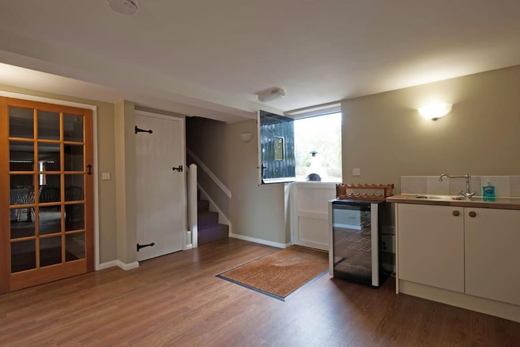 Villa Marshlands House, Sleeps 16 - Country Barn With Hot Tub Woodbridge Exterior foto